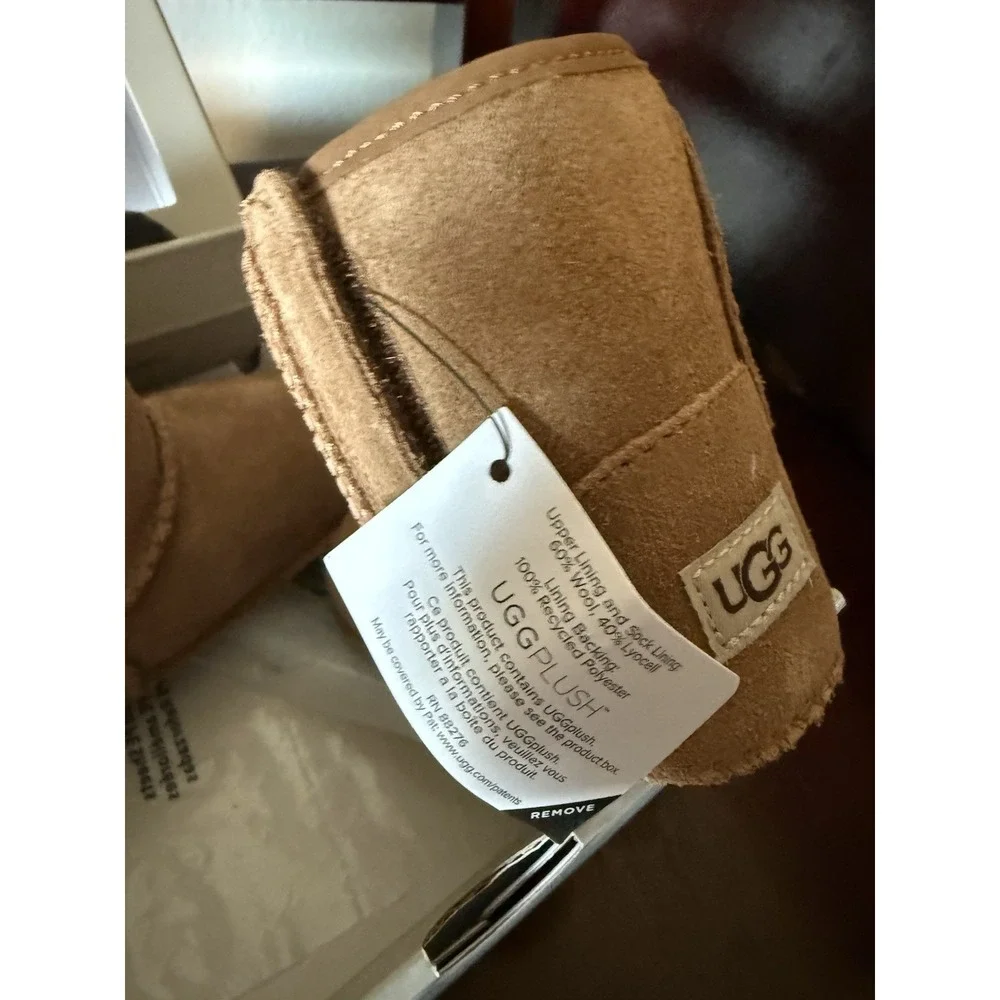 UGG BABY CLASSIC SIZE 04/05 (12-18 months) in Chestnut new in box with tag
